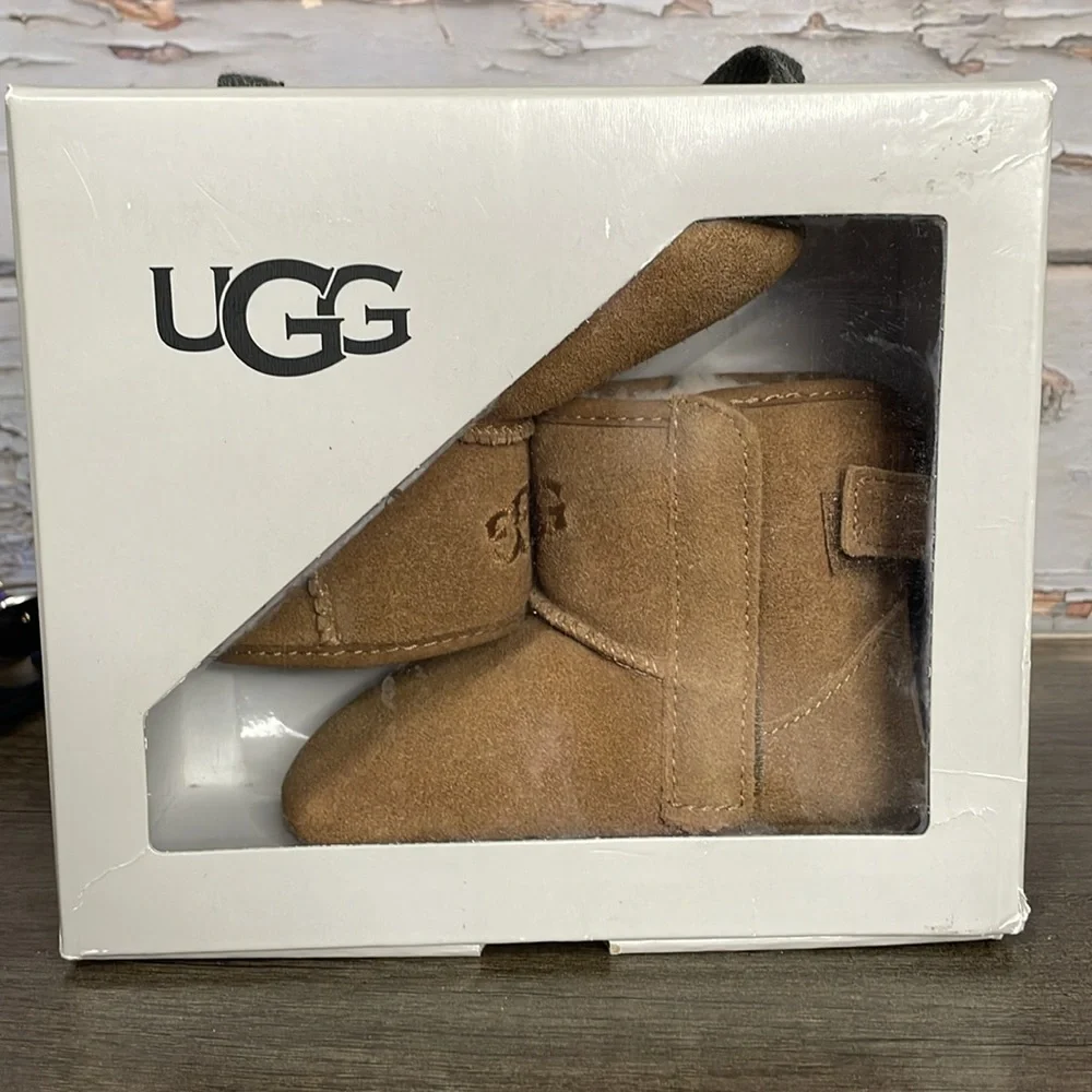 Ugg Jesse ll baby bootie.​